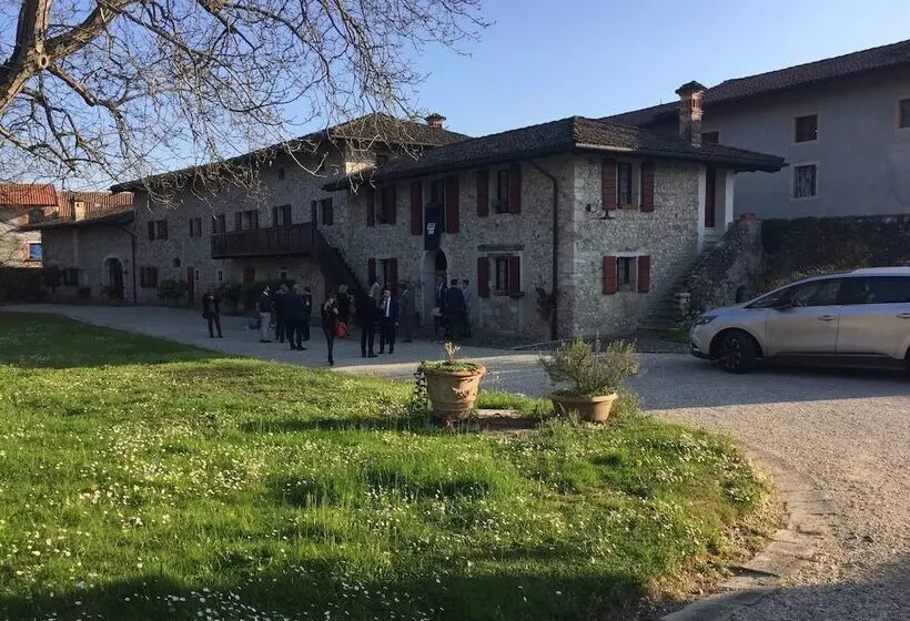 Hotelli Villa Cigolotti