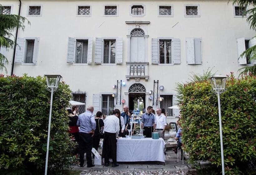 ホテル Villa Cigolotti