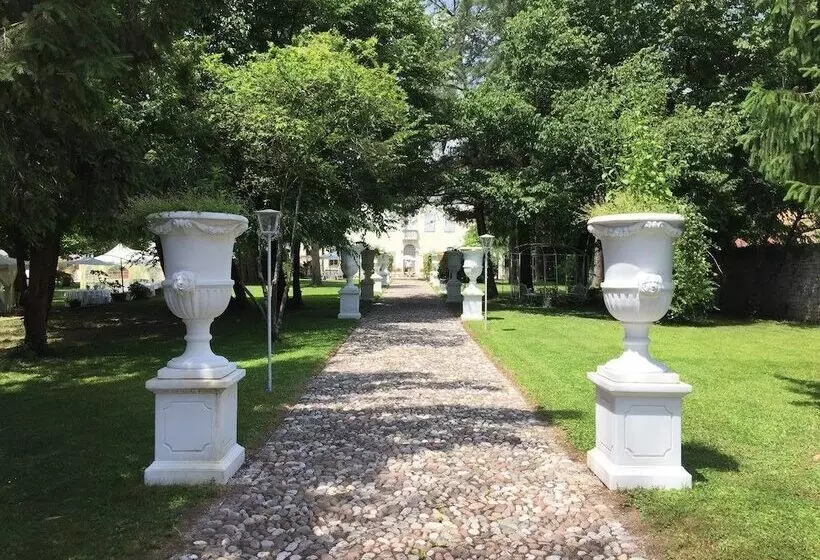 Hotelli Villa Cigolotti