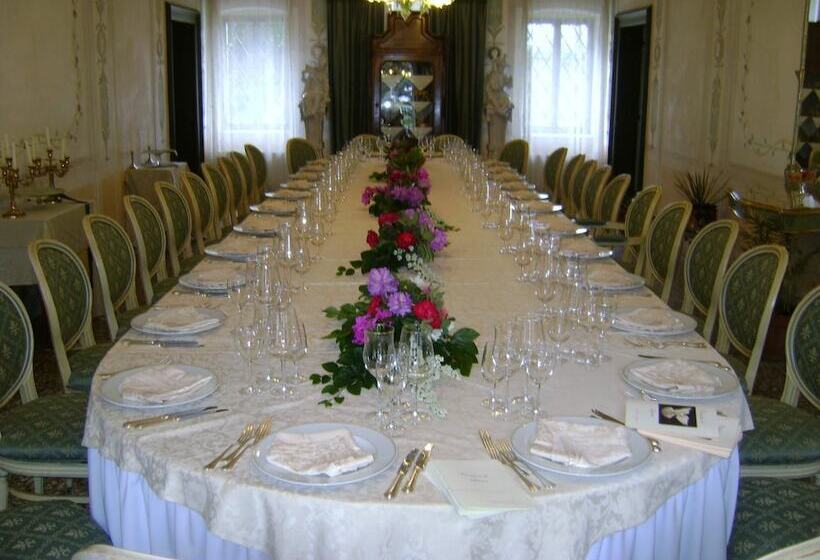 ホテル Villa Cigolotti