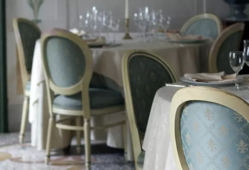 Hotelli Villa Cigolotti