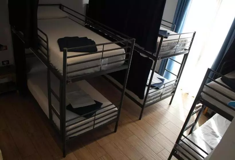 Timbuktu Hostel
