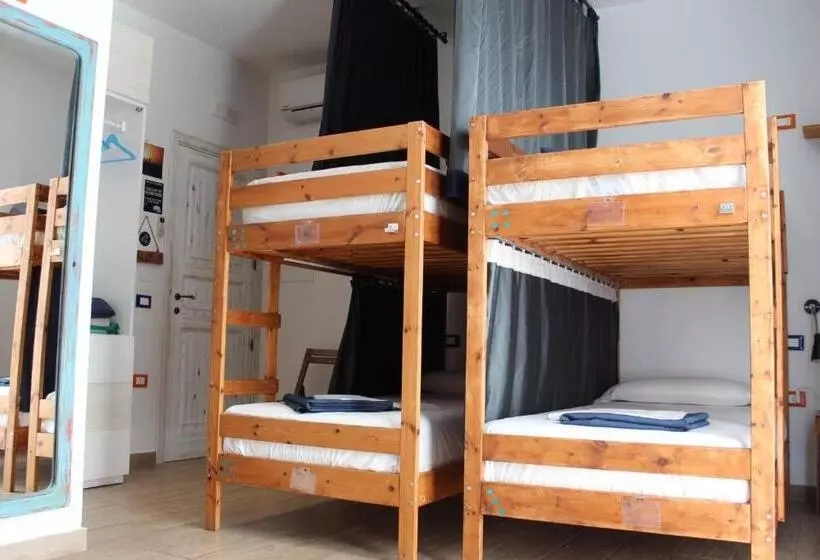 Timbuktu Hostel