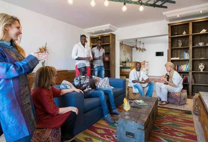 Timbuktu Hostel