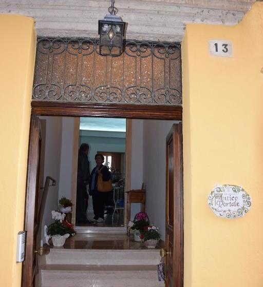 مبيت وإفطار Antico Portale Ospitalità Diffusa