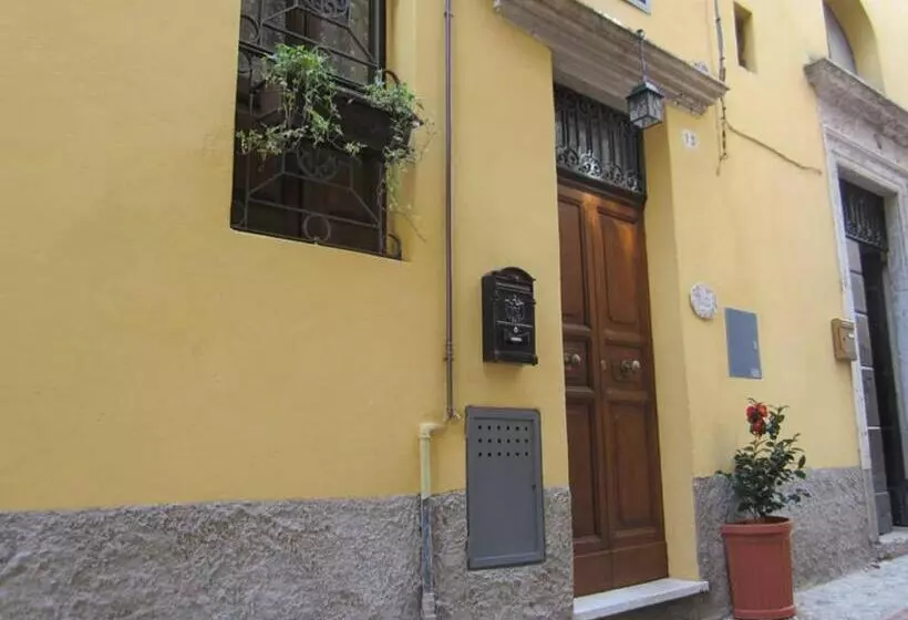 Aamiaismajoitus (B&B) Antico Portale Ospitalità Diffusa