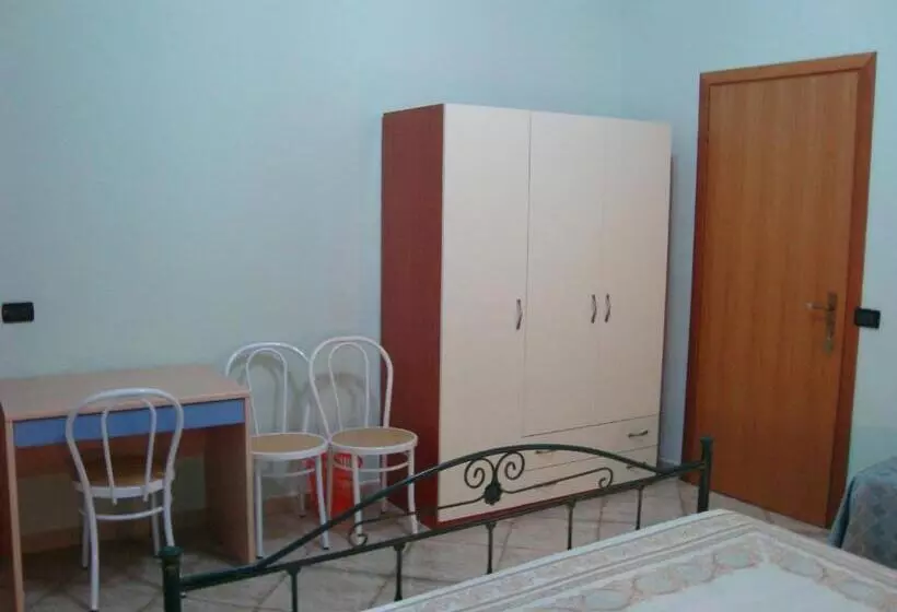 Aamiaismajoitus (B&B) Le Tre Rose Di Maria