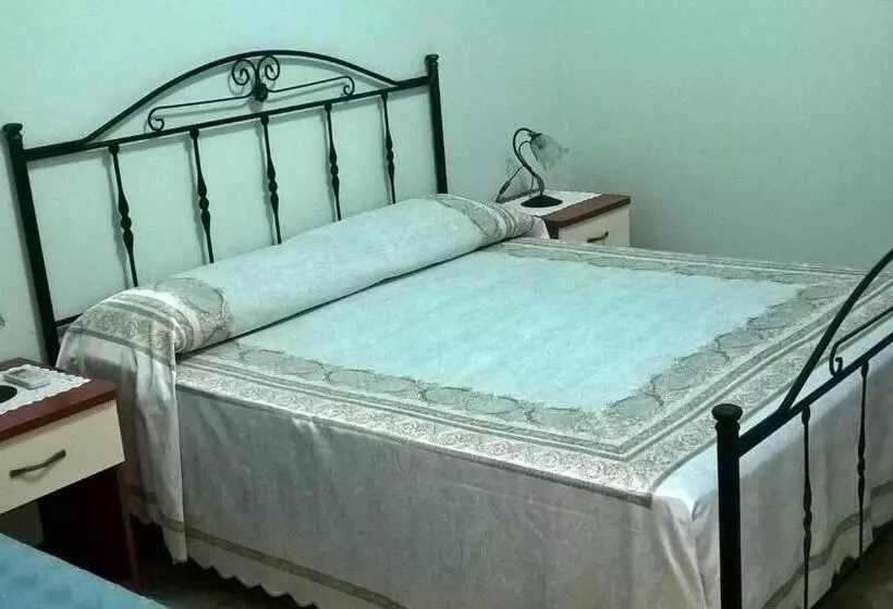 Aamiaismajoitus (B&B) Le Tre Rose Di Maria