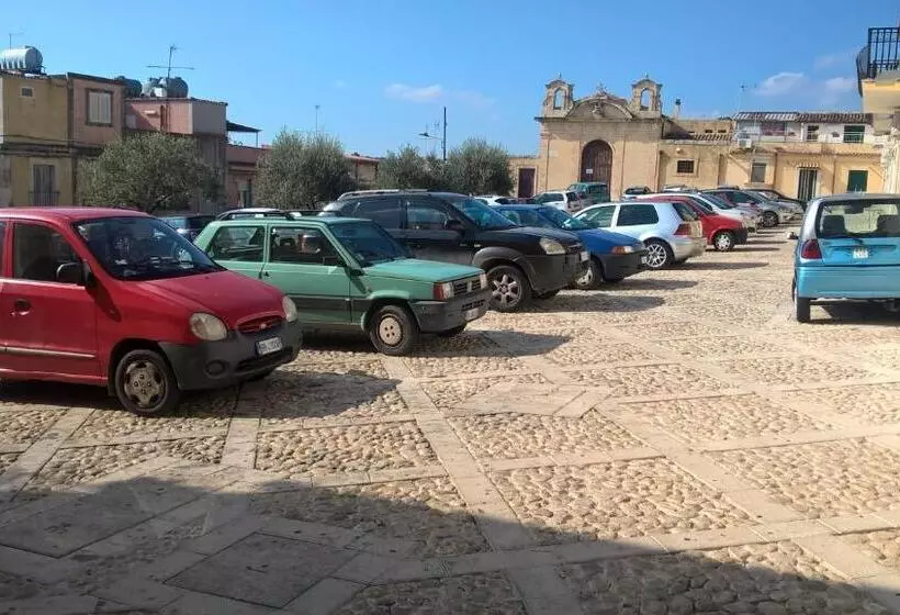 Aamiaismajoitus (B&B) Le Tre Rose Di Maria