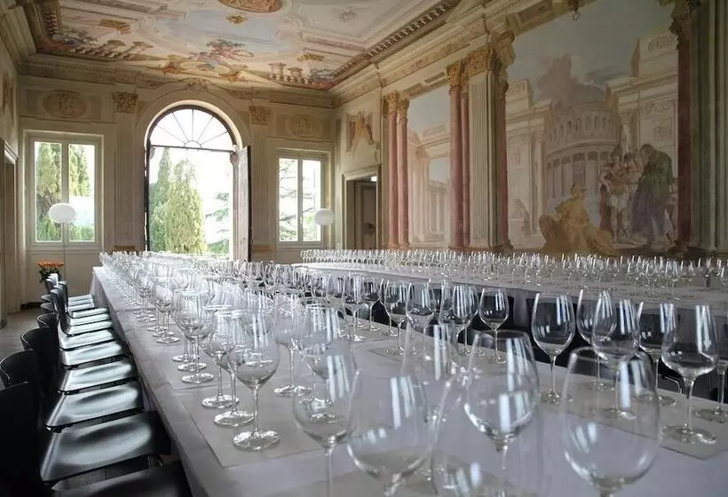 Aamiaismajoitus (B&B) Villa Dragoni