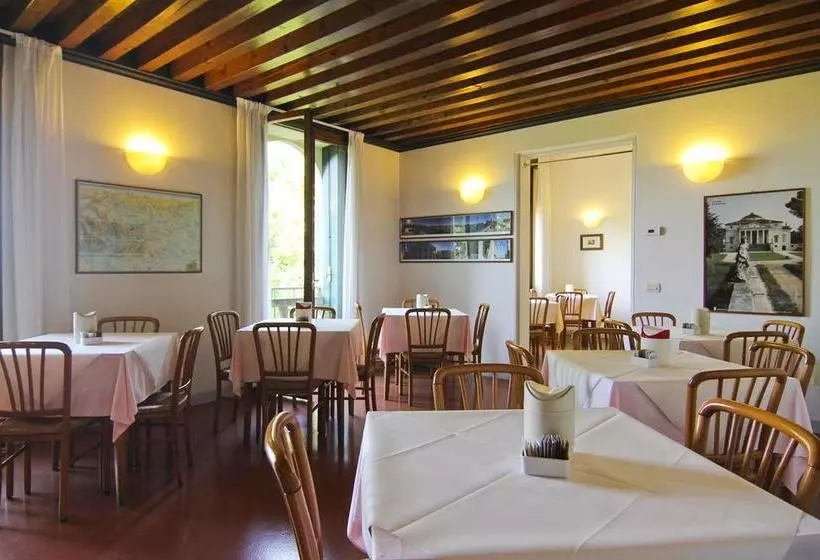 هتل Albergo San Raffaele