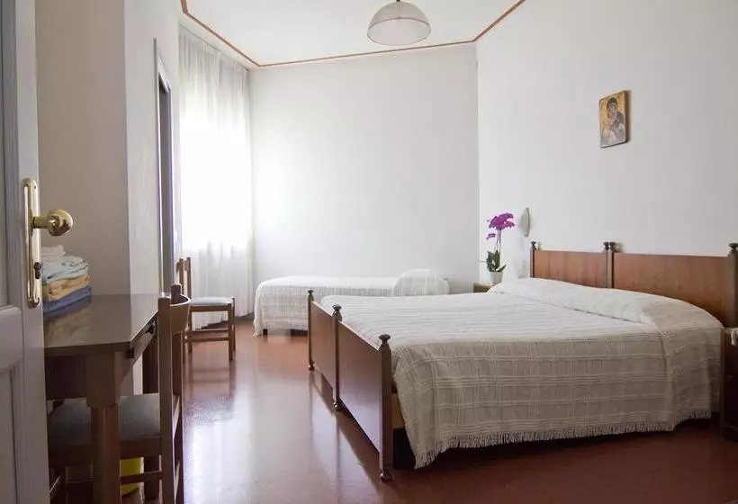 هتل Albergo San Raffaele