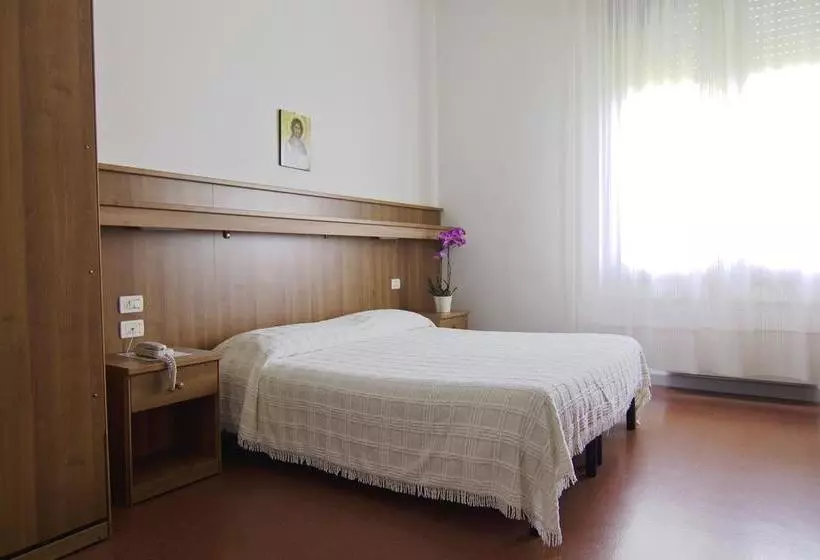هتل Albergo San Raffaele