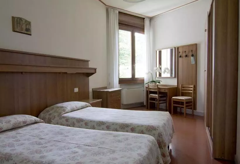 هتل Albergo San Raffaele