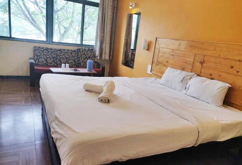 Hotel Rainwood Residency