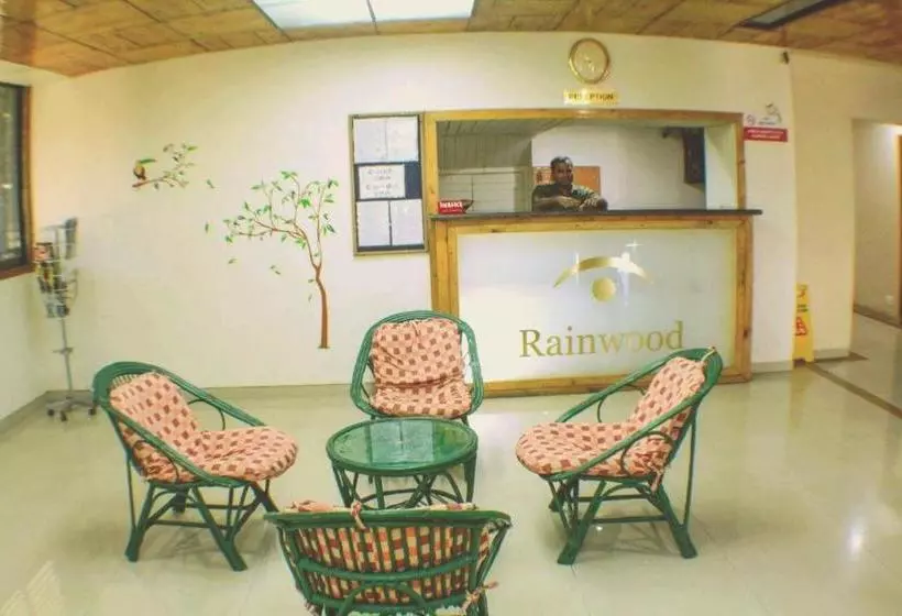 ホテル Rainwood Residency