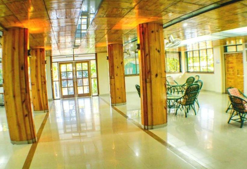 Hotel Rainwood Residency