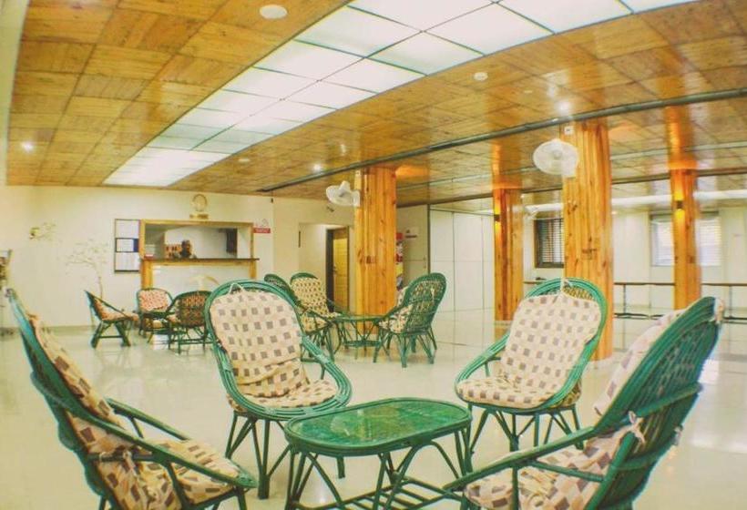 Hotel Rainwood Residency