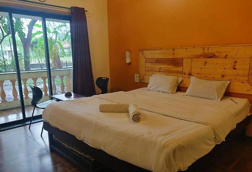 Hotel Rainwood Residency