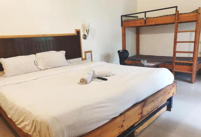 Hotel Rainwood Residency