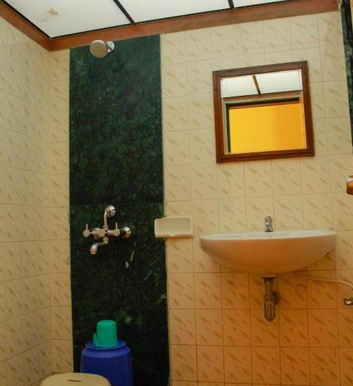 Hotel Rainwood Residency