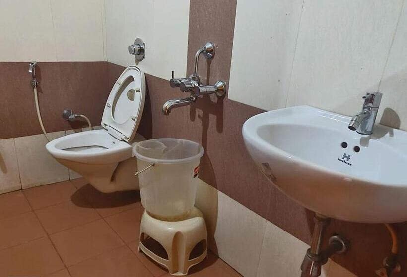 Hotel Rainwood Residency