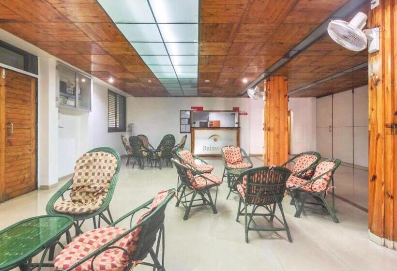 Hotel Rainwood Residency