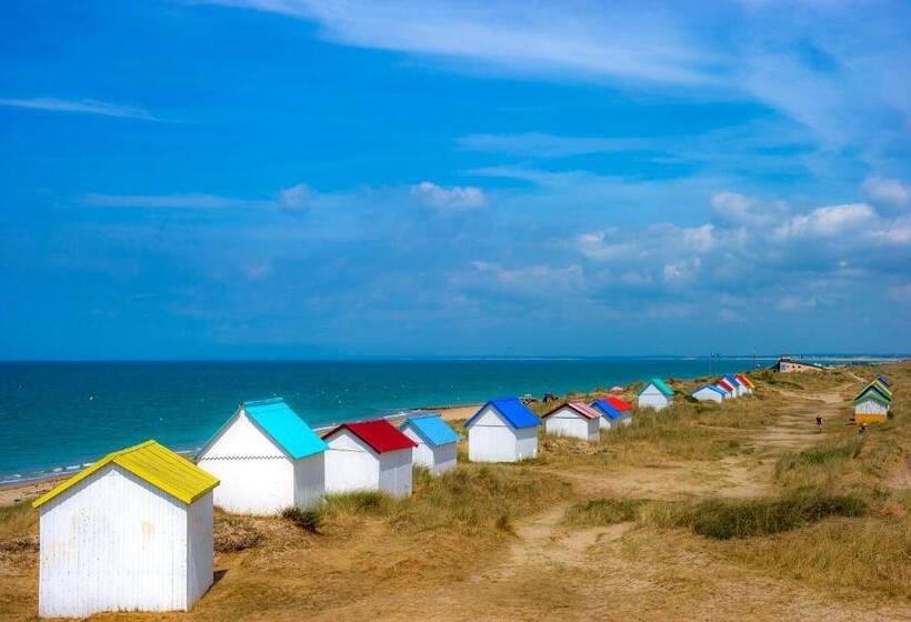 אתר נופש Village De Vacances Le Sénéquet