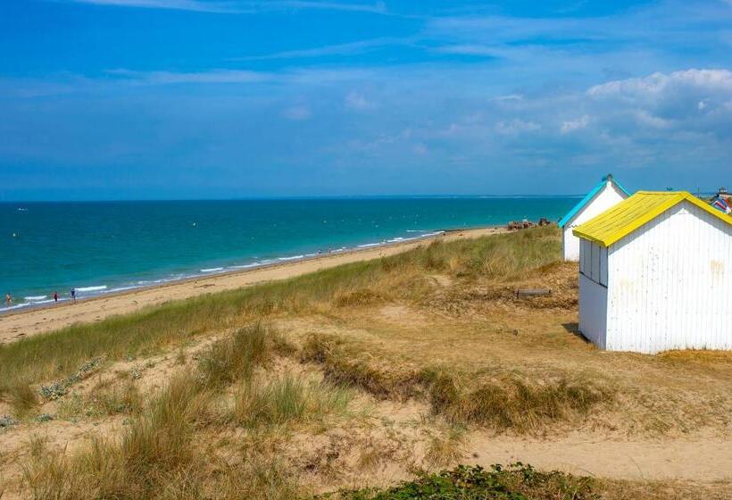 אתר נופש Village De Vacances Le Sénéquet