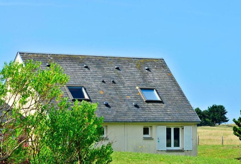 אתר נופש Village De Vacances Le Sénéquet