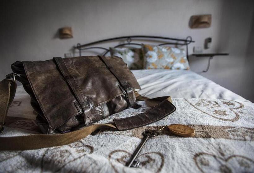 민박 Antico Borgo Seggiano