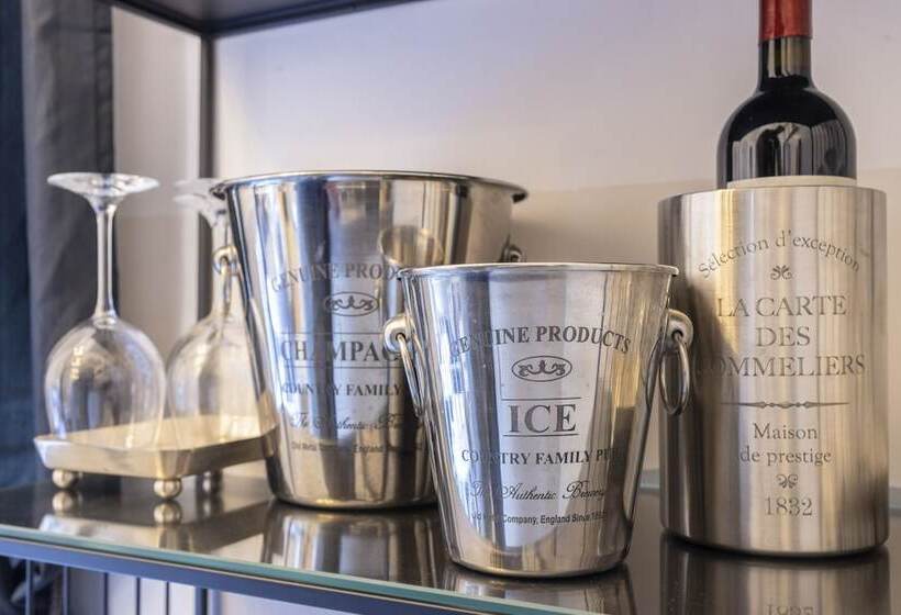 تختخواب و صبحانه I Mori