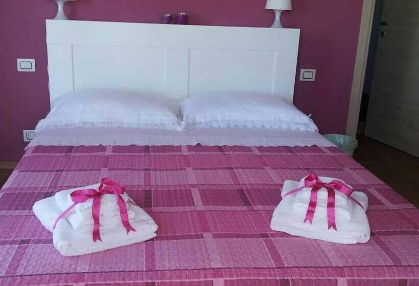 تختخواب و صبحانه Il Giardino Di Leoca