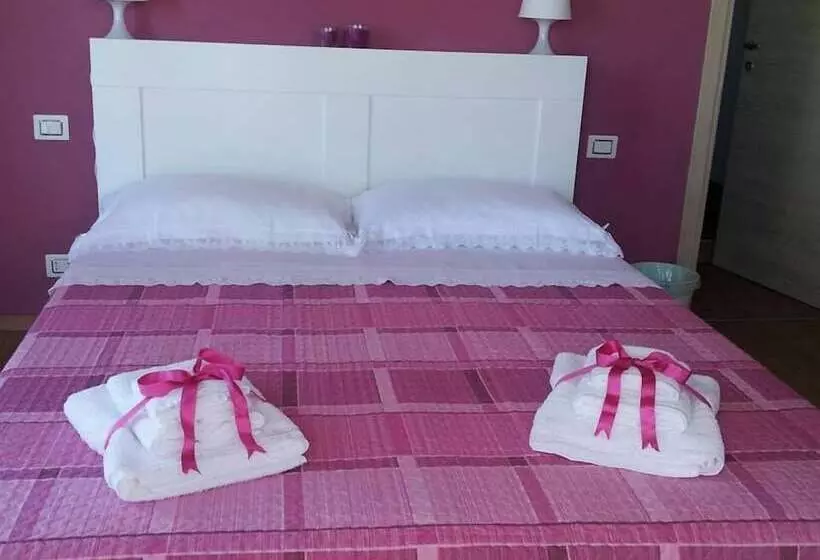 Aamiaismajoitus (B&B) Il Giardino Di Leoca