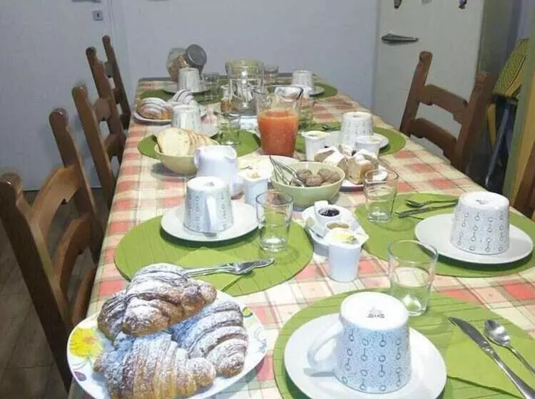 Aamiaismajoitus (B&B) Il Giardino Di Leoca