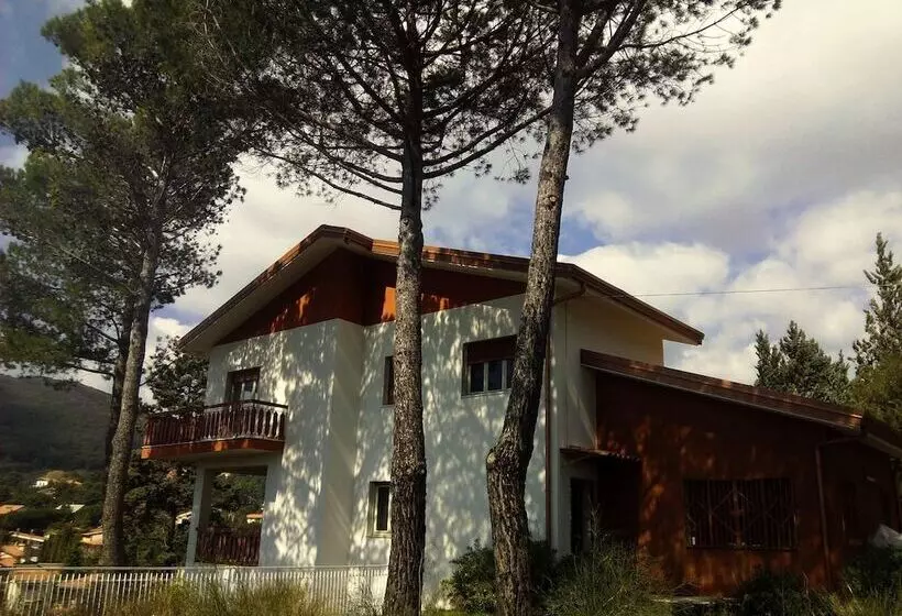 Aamiaismajoitus (B&B) Il Giardino Di Leoca