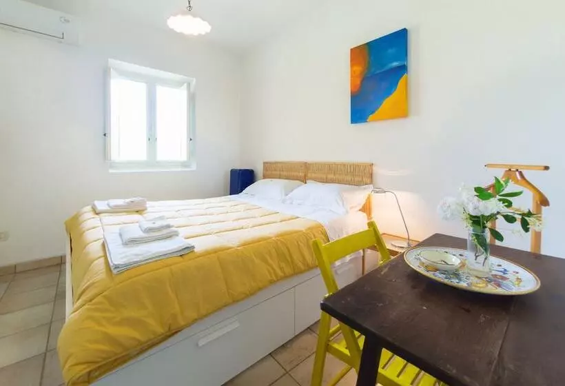 Aamiaismajoitus (B&B) Kalinifta   Io Parto Io Arrivo