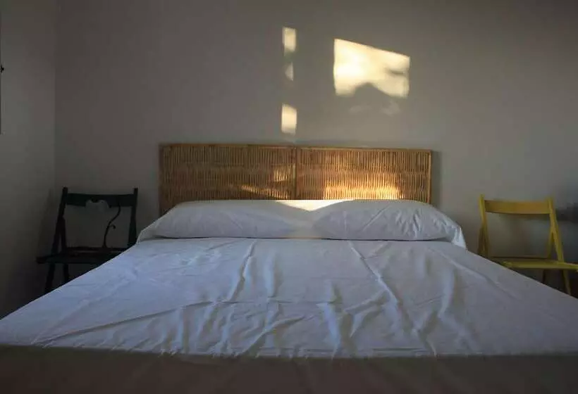 Aamiaismajoitus (B&B) Kalinifta   Io Parto Io Arrivo