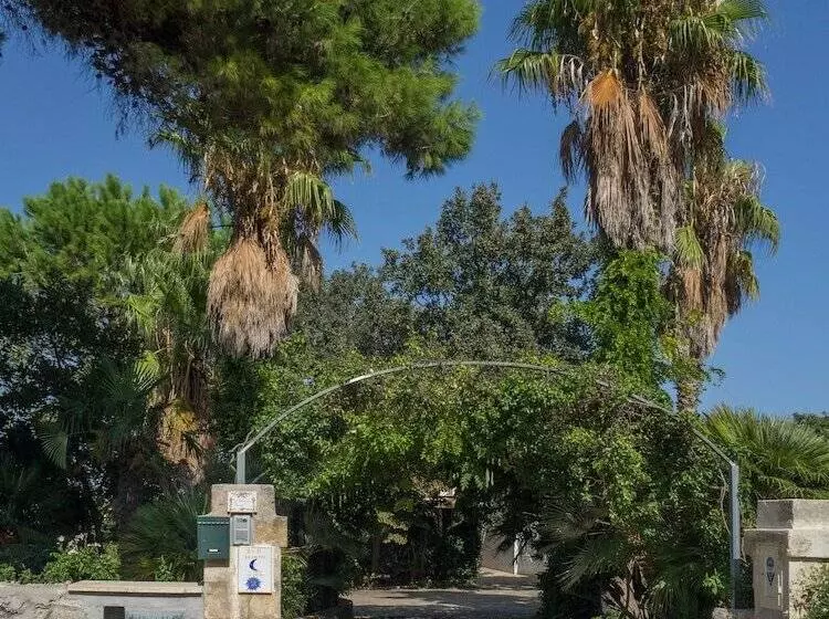 Aamiaismajoitus (B&B) Kalinifta   Io Parto Io Arrivo