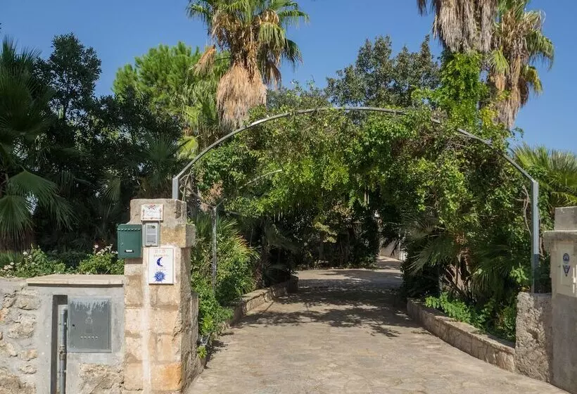 Aamiaismajoitus (B&B) Kalinifta   Io Parto Io Arrivo