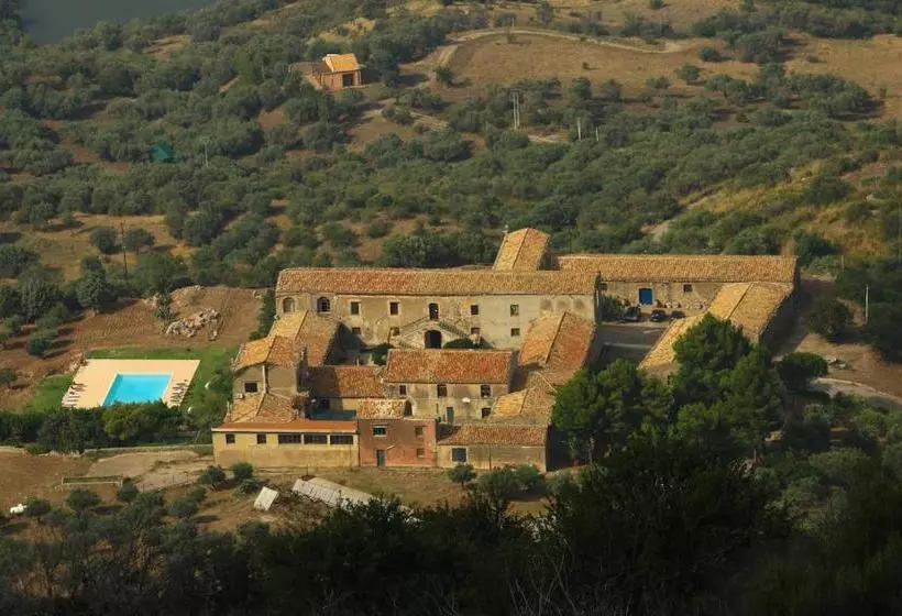 تختخواب و صبحانه La Ferula