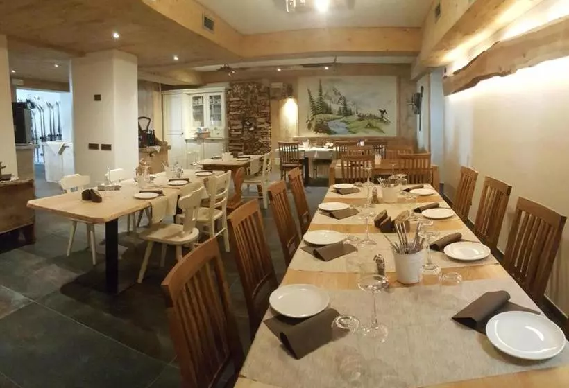 Hotelli Del Bosco