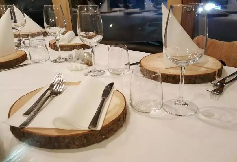 Hotelli Del Bosco