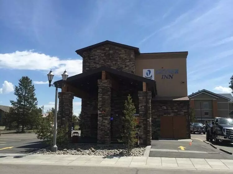 Hotelli Geyser Inn