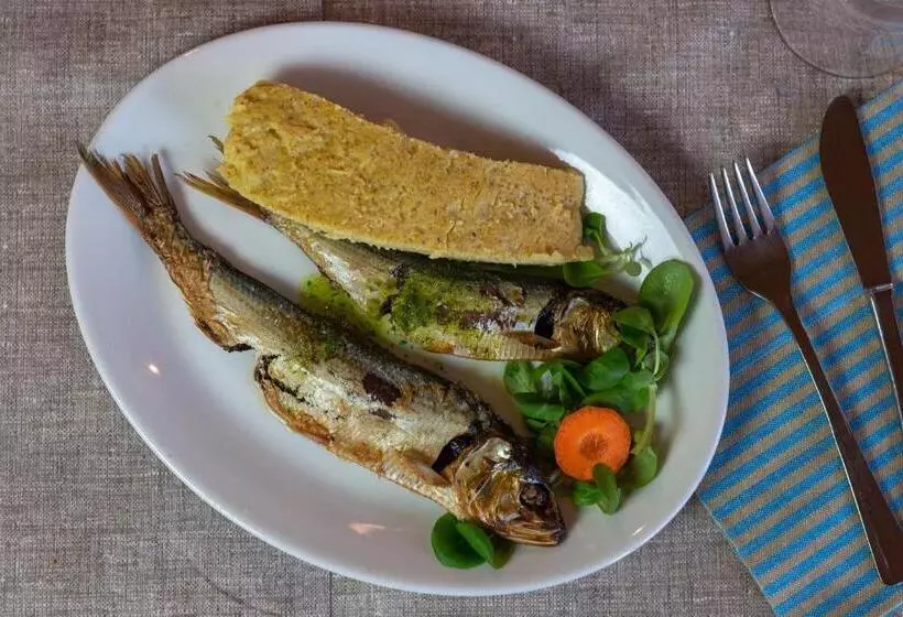 Hotelli Locanda Del Lago Rosmunda