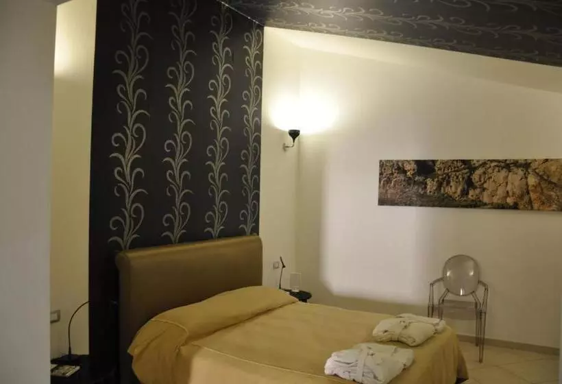 هتل Regalpetra
