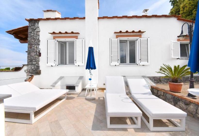 تختخواب و صبحانه Relais Maison De Charles