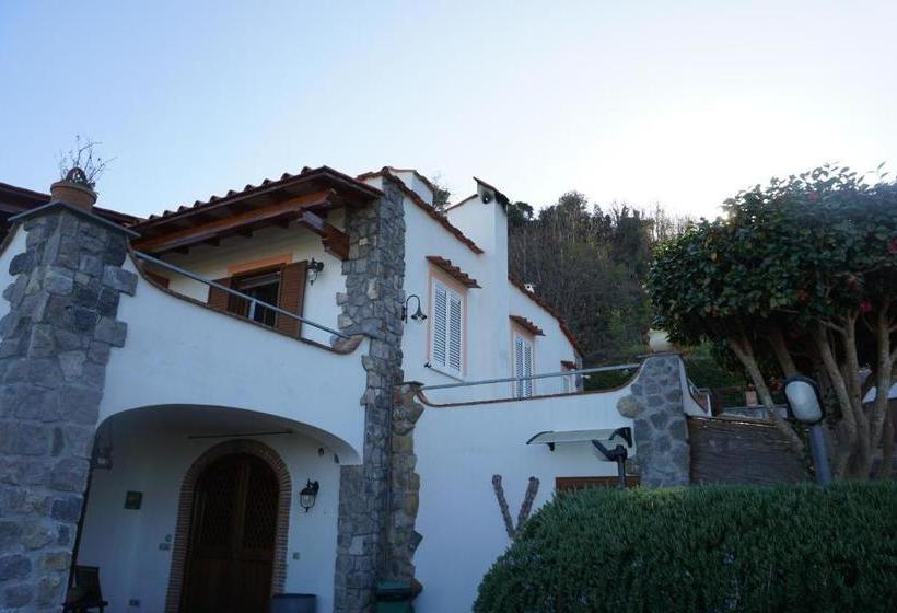 تختخواب و صبحانه Relais Maison De Charles