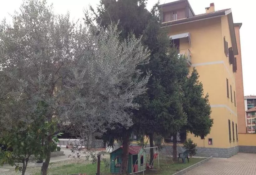 Aamiaismajoitus (B&B) La Corte Di Brusuglio Apartments