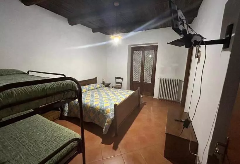 Aamiaismajoitus (B&B) Agriturismo Macchiapiede